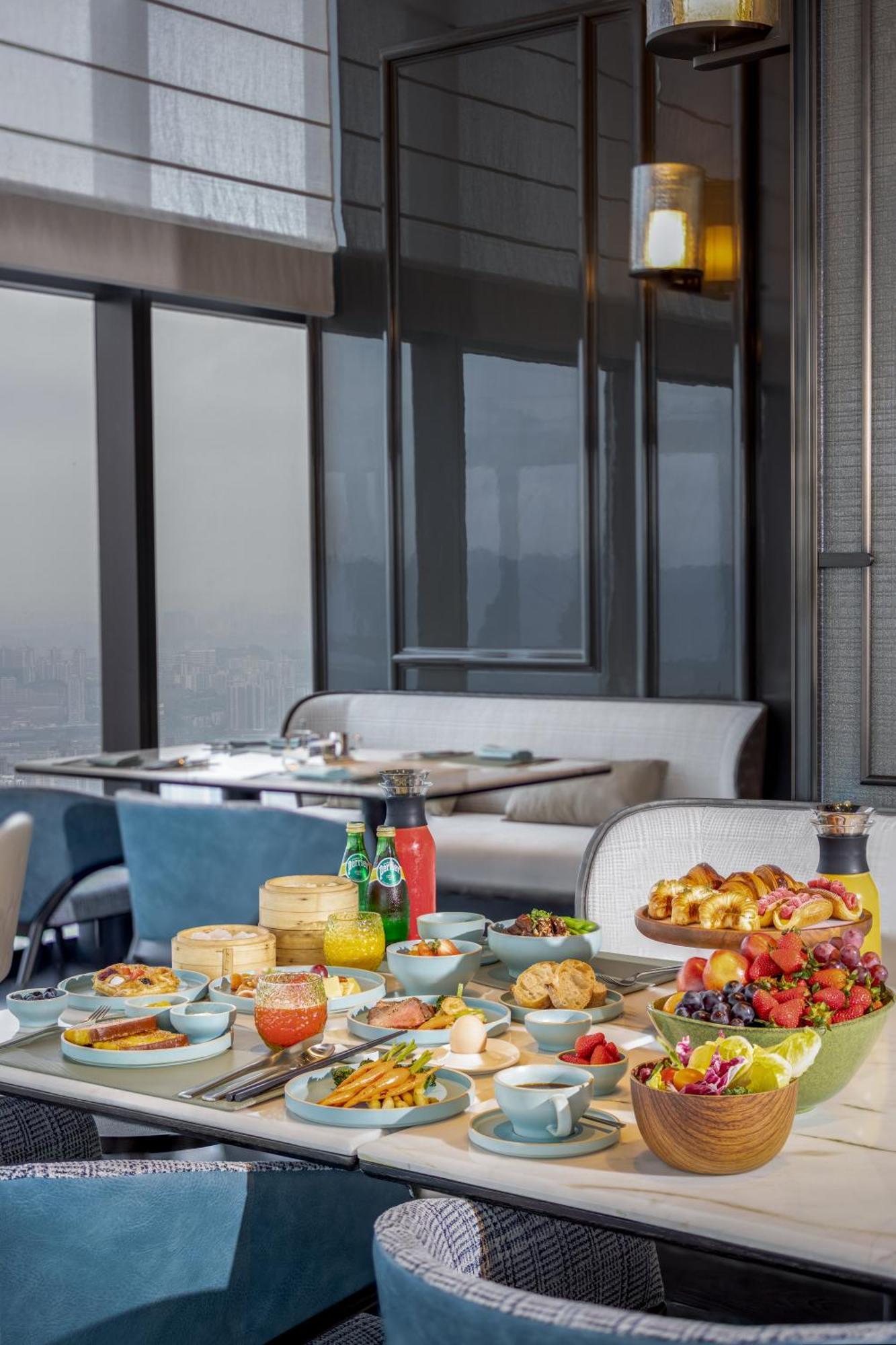 Conrad Chongqing - Indulge In The Magical 8D City Landscape Exterior photo